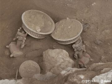 Encuentran piezas prehispánicas en la zona arqueológica de Xochitécatl