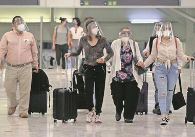 Mantienen recomendación de usar cubrebocas en espacios cerrados durante vacaciones de Semana Santa