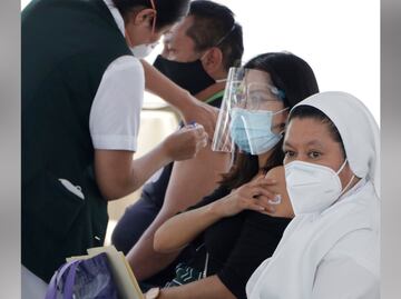 Vacunas para maestros en Puebla. Se aplicarán 143 mil dosis contra Covid-19