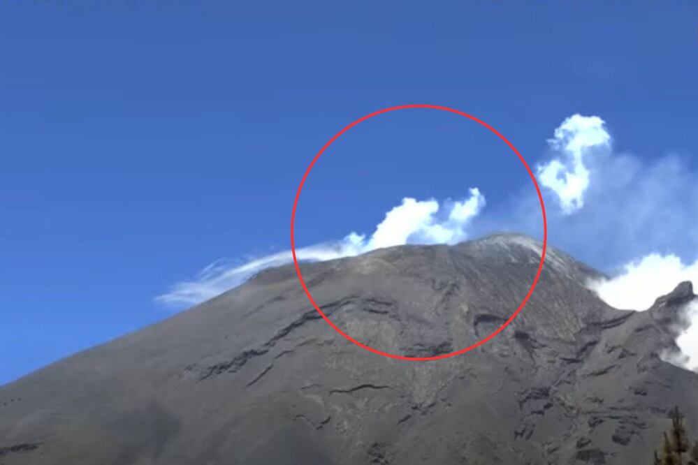 Se observaron nubes extrañas en el volcán Popocatépetl | Foto: Webcams México