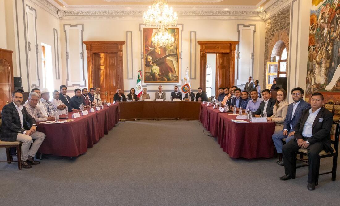 Pepe Chedraui reunió a los presidentes de juntas auxiliares en Palacio Municipal | Foto: Ayuntamiento de Puebla