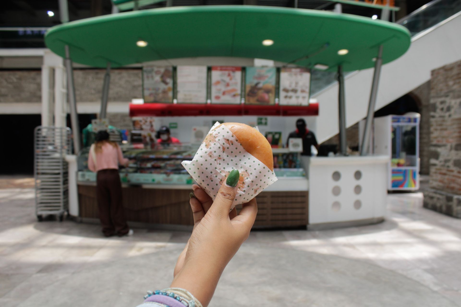 Día de la Dona 2025 en Puebla: regalan donas en Krispy Kreme y así puedes conseguir una
