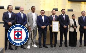 Congreso de Puebla reconoce al equipo de futbol Cruz Azul