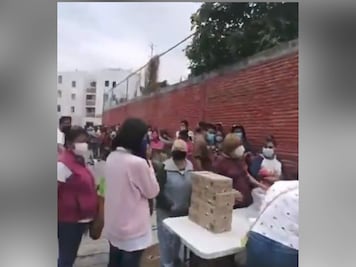 Dos detenidos por venta de leche del DIF en Bosques de San Sebastián