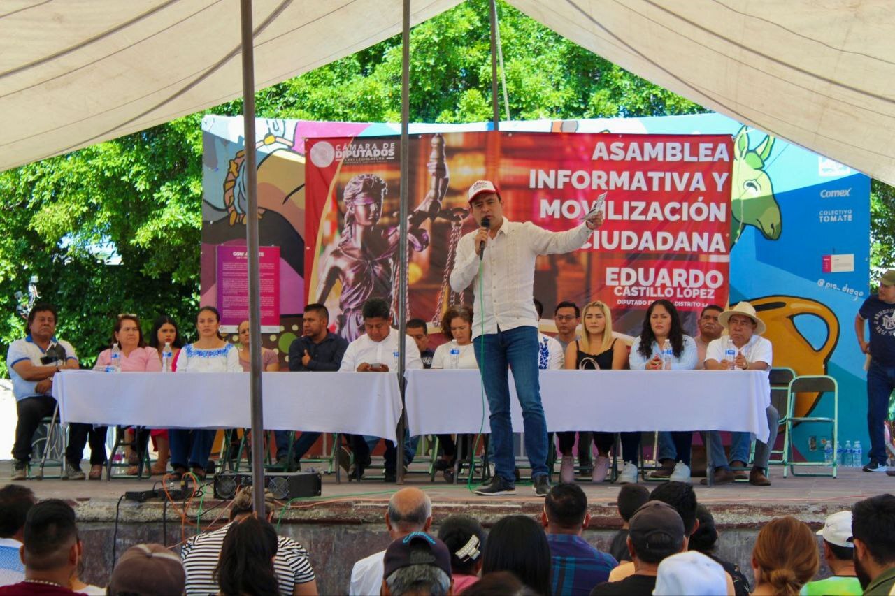 Eduardo Castillo encabeza la Asamblea Informativa de Morena en Chietla