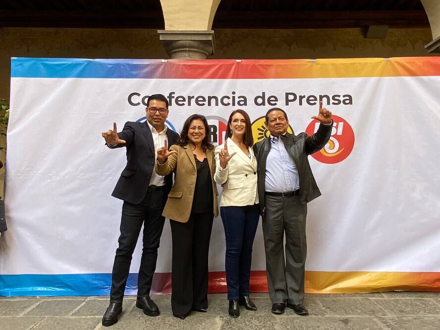 Dirigentes de la alianza Mejor rumbo para Puebla dieron conferencia de prensa | Fotos PAN