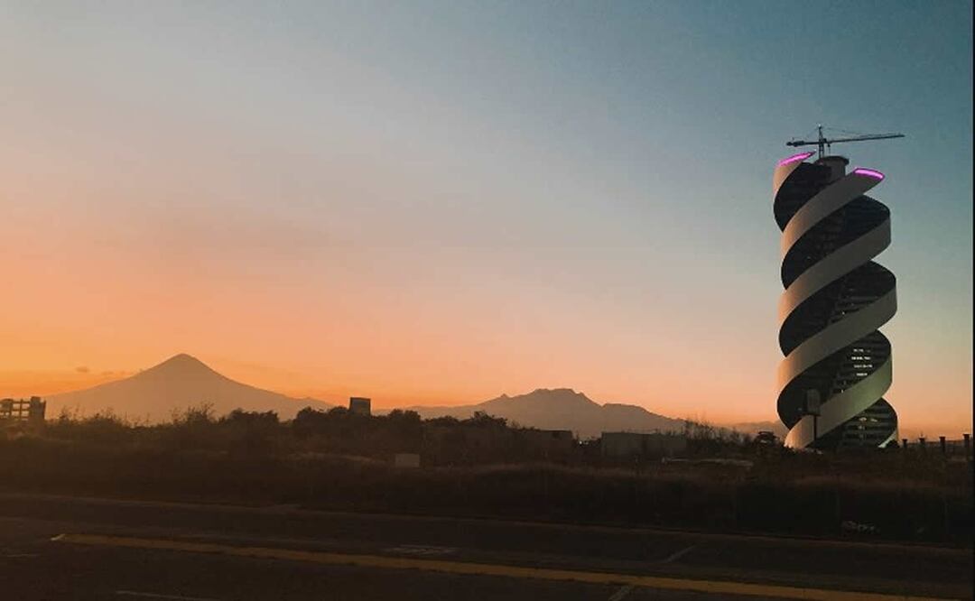 Torre Helea, en la zona metropolitana de Puebla. Foto: @LaPollyMolly / Twitter