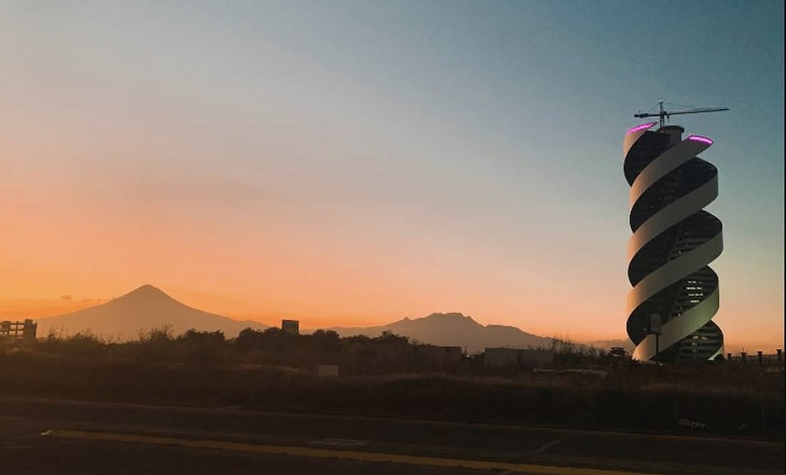 Torre Helea, en la zona metropolitana de Puebla. Foto: @LaPollyMolly / Twitter