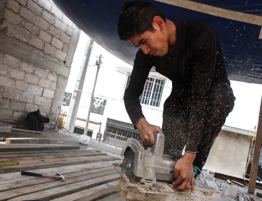 La disminución del crecimiento en industria y servicios terminaron con una racha positiva de cuatro meses. Foto: Cuartoscuro