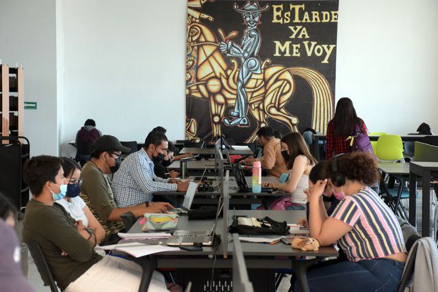 Dónde descargar los 600 libros que regala Carlos Slim