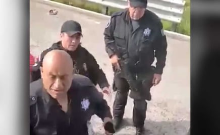 Video: Policías estatales y chofer se pelean hasta a cachetadas en la Puebla-Orizaba