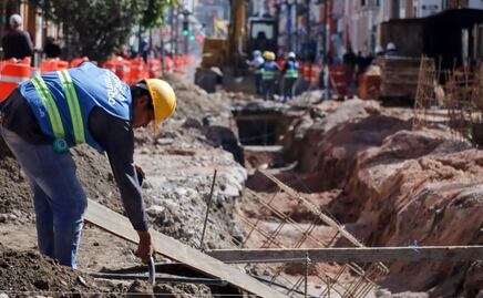 Descubren calle de hace 200 años tras obras en la 16 de Septiembre en Puebla
