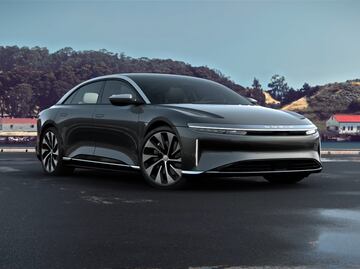 Lucid Motors inicia producción de su modelo más barato con techo de metal