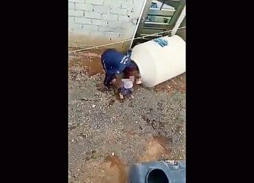 Podrían salir libres padres de niña encerrada en tinaco