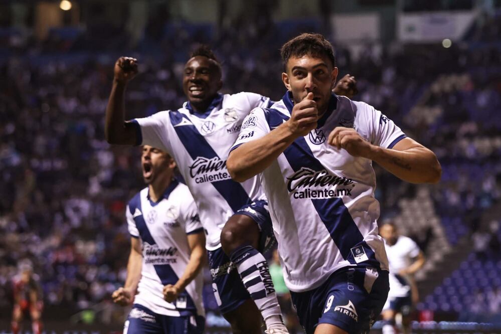La Inteligencia Artificial respondió al cuestionamiento si el Puebla FC será campeón pronto | Foto: EsImagen