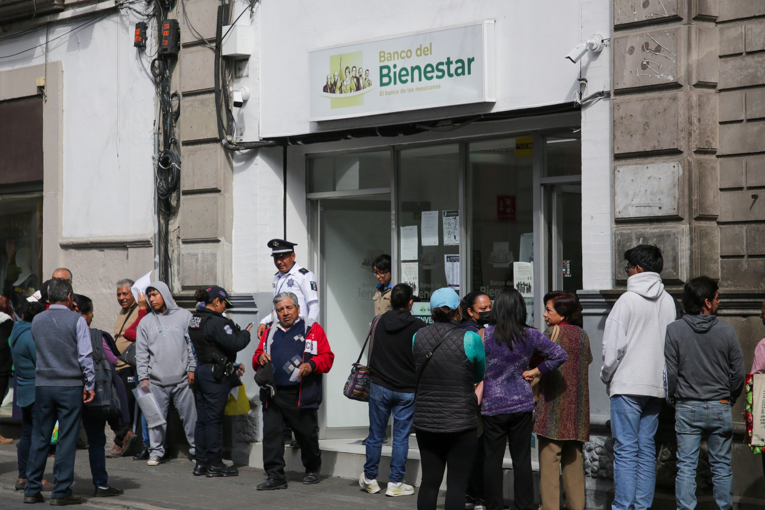Pensión Bienestar 2024: ¿adultos mayores deberán esperar más para obtener el dinero?
