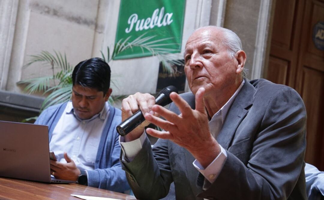 El marinista Francisco Castillo dio una conferencia de prensa este domingo en Puebla | FOTO: Agencia Es Imagen para El Universal Puebla