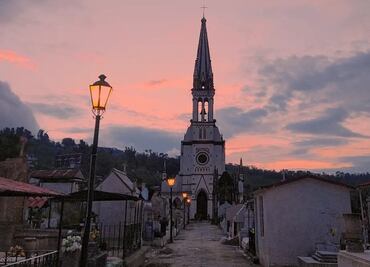 Iglesia de los Jarritos. El santuario guadalupano de Cuetzalan