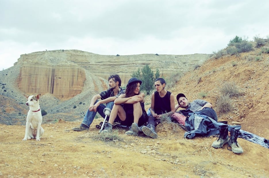 La mayor parte del cast está conformado por no actores, quienes inyectan una dinámica de naturalidad en todas sus acciones | Foto: Movistar+