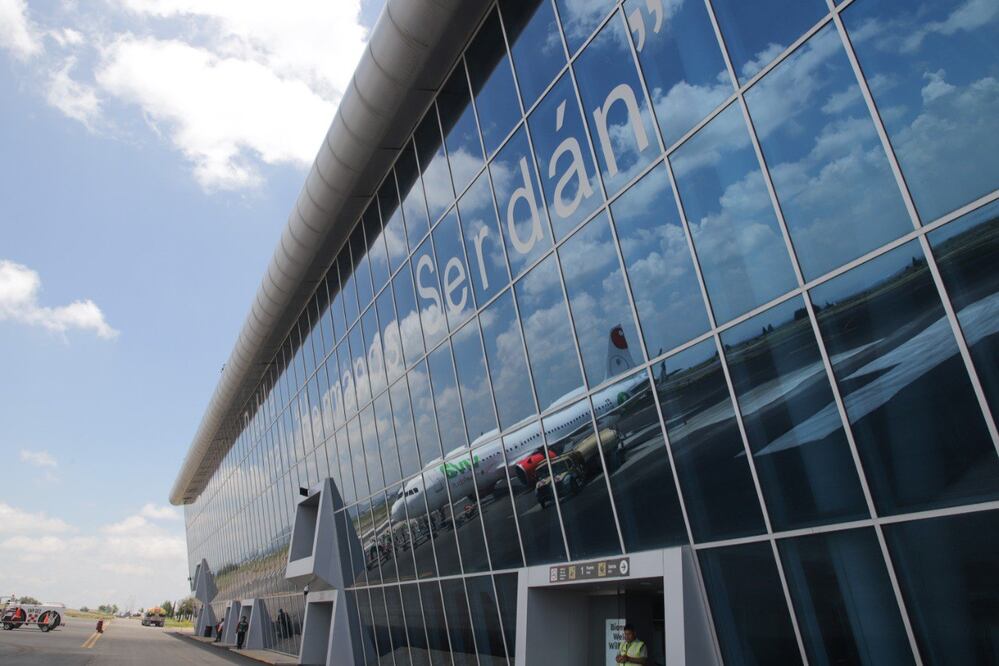 Checa cuál es el primer vuelo que despega en el Aeropuerto Internacional de Puebla | Foto: EsImagen