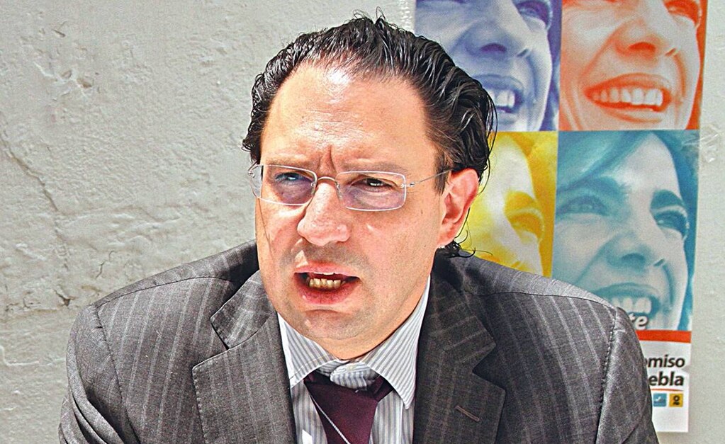Ex trabajador de Rosario Robles seguirá con cuentas congeladas, tribunal le niega amparo
