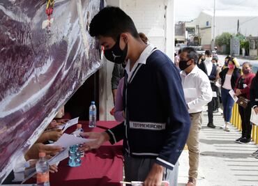 Buscan más de 7 mil estudiantes retomar sus clases en Puebla