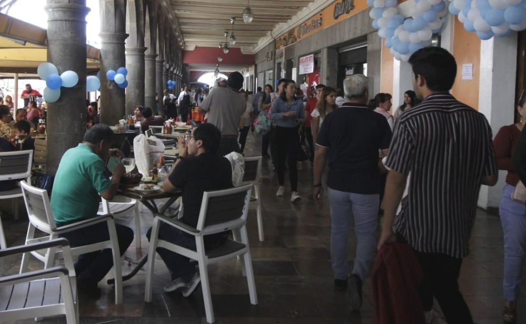 Este 18 de junio, Día del Padre, se espera que haya un repunte de ventas en los restaurantes poblanos | Foto: Agencia Es Imagen para El Universal Puebla