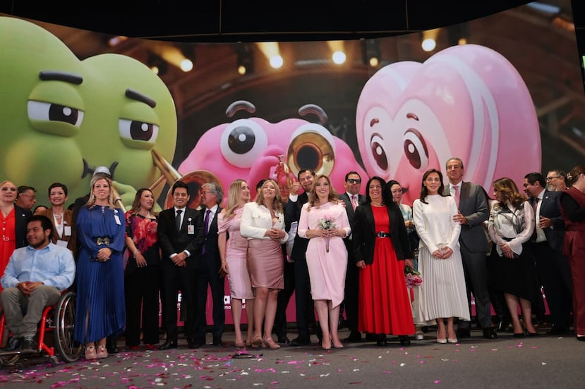 Gobierno federal reconoce a Ceci Arellano en Puebla por su apoyo a familias y salud mental