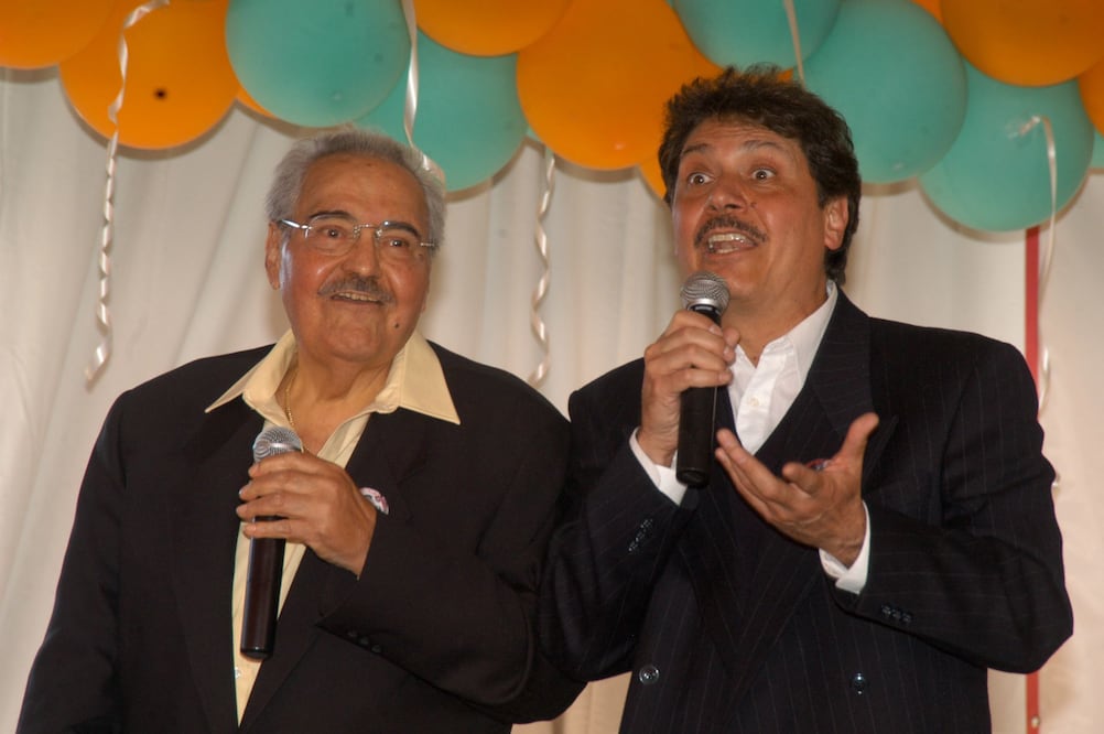 Gaspar Henaine y su hijo, Gaspar, celebrando un cumpleaños antes de su fallecimiento en 2011. Foto: Cuartoscuro