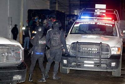 Detienen a seis polleros y rescatan a 186 migrantes en Aparicio