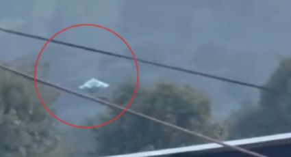 Según los habitantes, el hecho ocurrió antes del anochecer. En algunos videos, el objeto parece perder velocidad y descender ligeramente, mientras que en otros se muestra volando a baja altura y luego elevándose a varios metros.

Foto: Producción El Universal Puebla