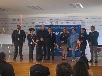 Alejandro Armenta apoya el deporte y certifica a entrenadores