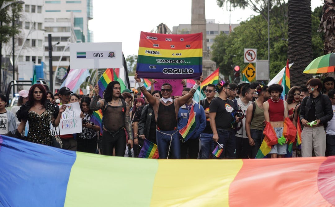 La Marcha del Orgullo LGBTQ+ se llevó a cabo por las calles de la Angelópolis | Foto: EsImagen