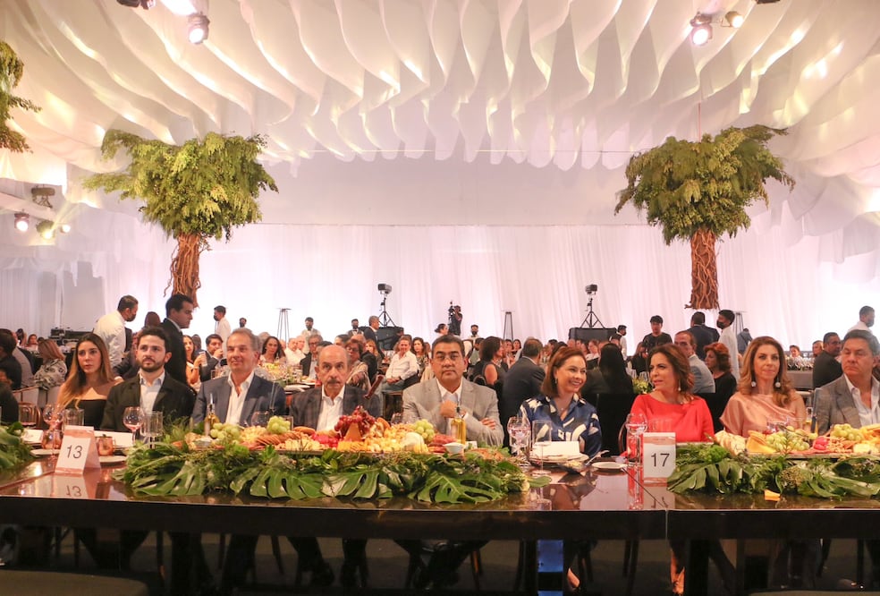 El gobernador de Puebla atestiguó la llegada de The One La Vista a Puebla | Twitter Sergio Salomon