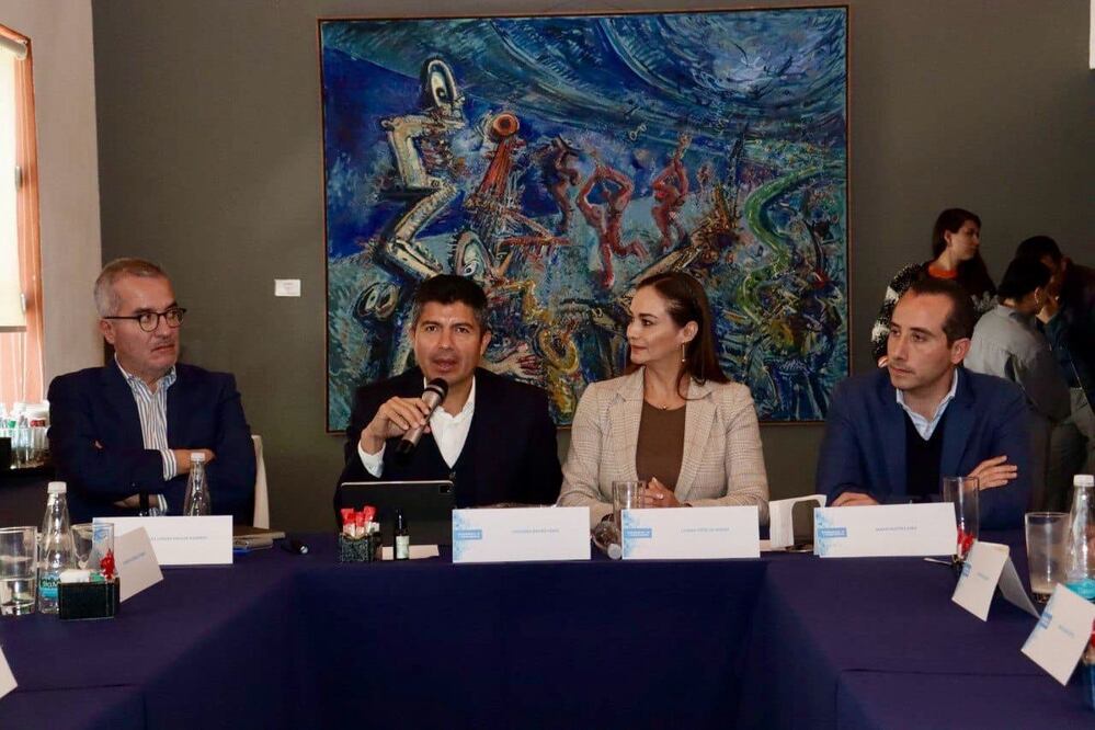 Lalo Rivera encabezó un foro con expertos | Fotos Especiales