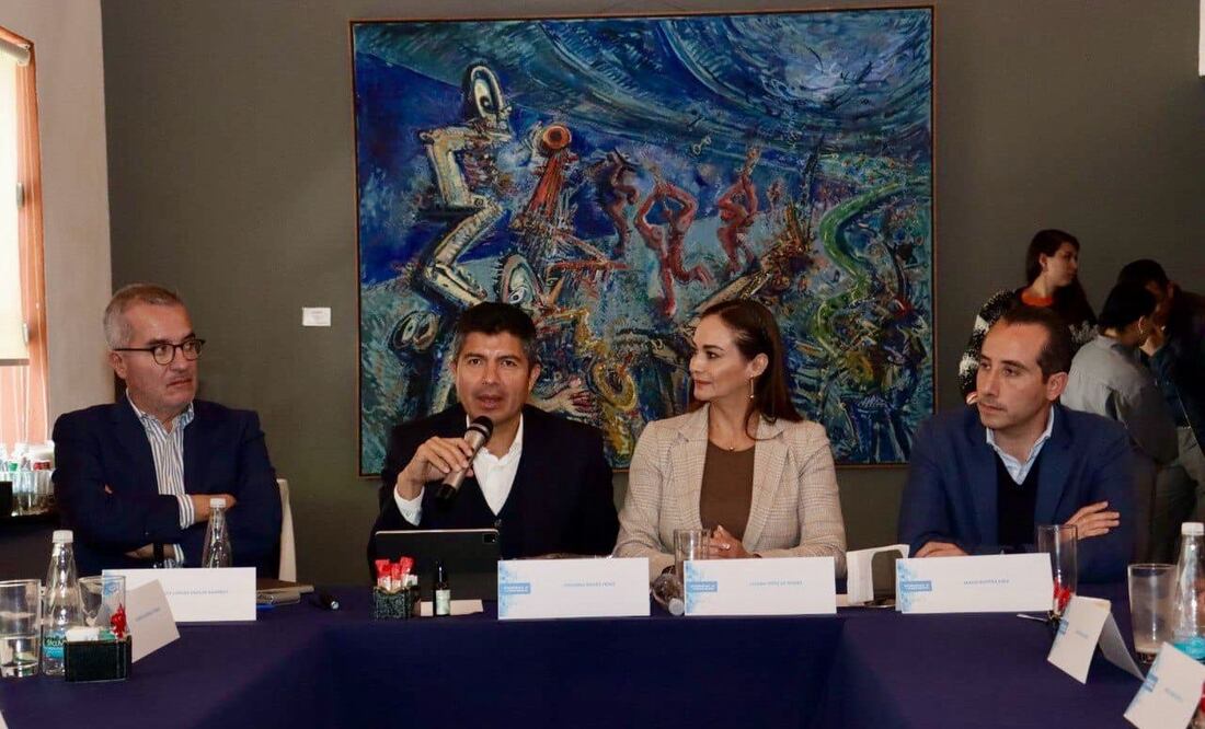 Lalo Rivera encabezó un foro con expertos | Fotos Especiales