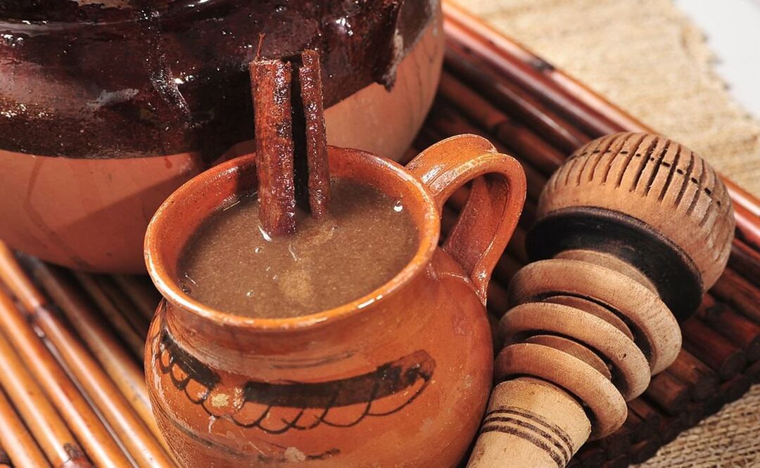 En un municipio poblano se prepara delicioso champurrado. | Foto: Archivo El Universal