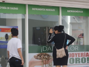 Recurren poblanos a casas de empeño ante crisis económica