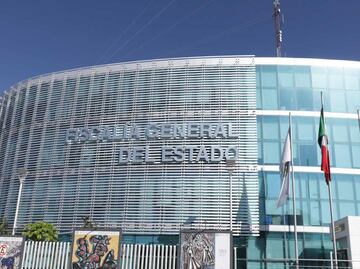 Encarcelan a dos agentes investigadores por secuestro exprés en Tehuacán