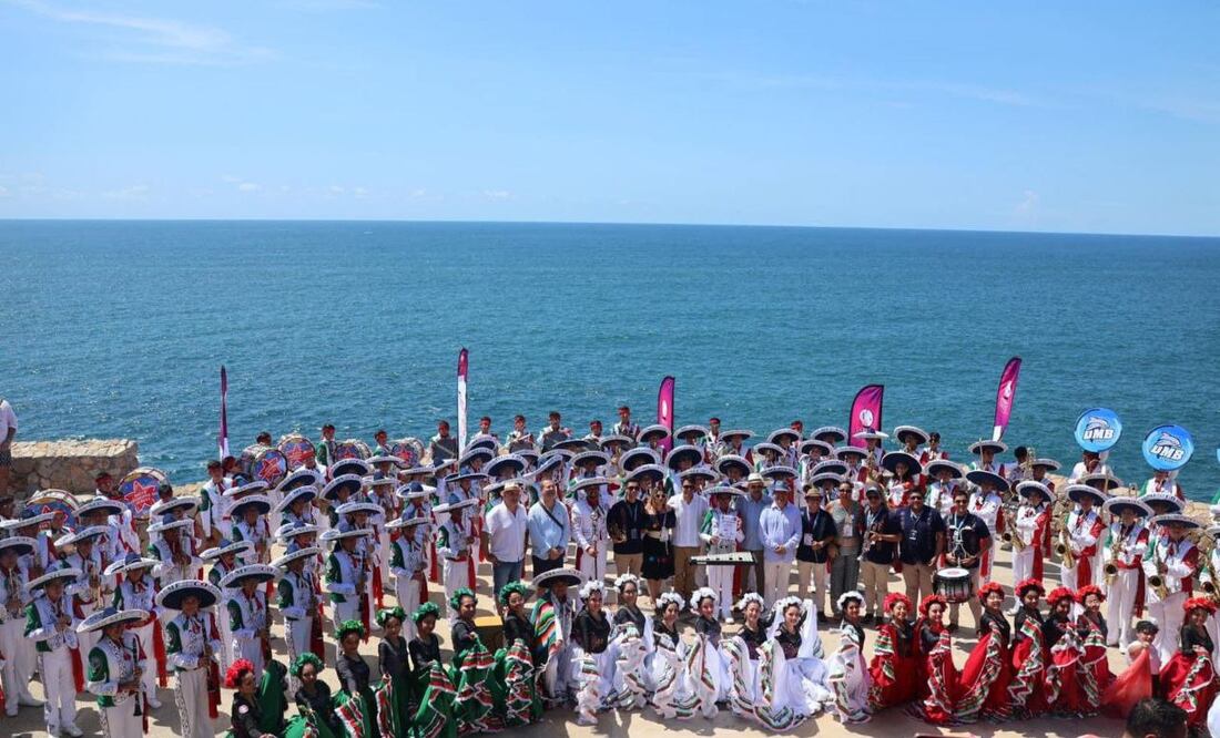 Este año, la marching band de OCIIMAC se conforma de jóvenes originarios de Tehuacán.