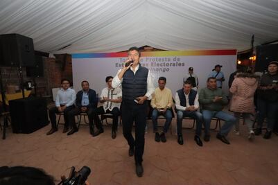 Jóvenes de Huauchinango expresan a Lalo Rivera que quieren más espacios deportivos