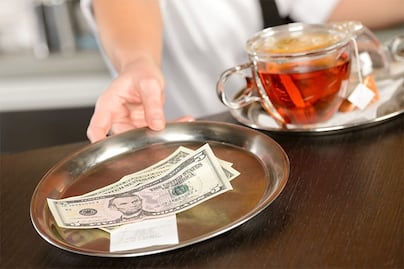 Esta es la cantidad que ahorra el consumidor al no dar propina