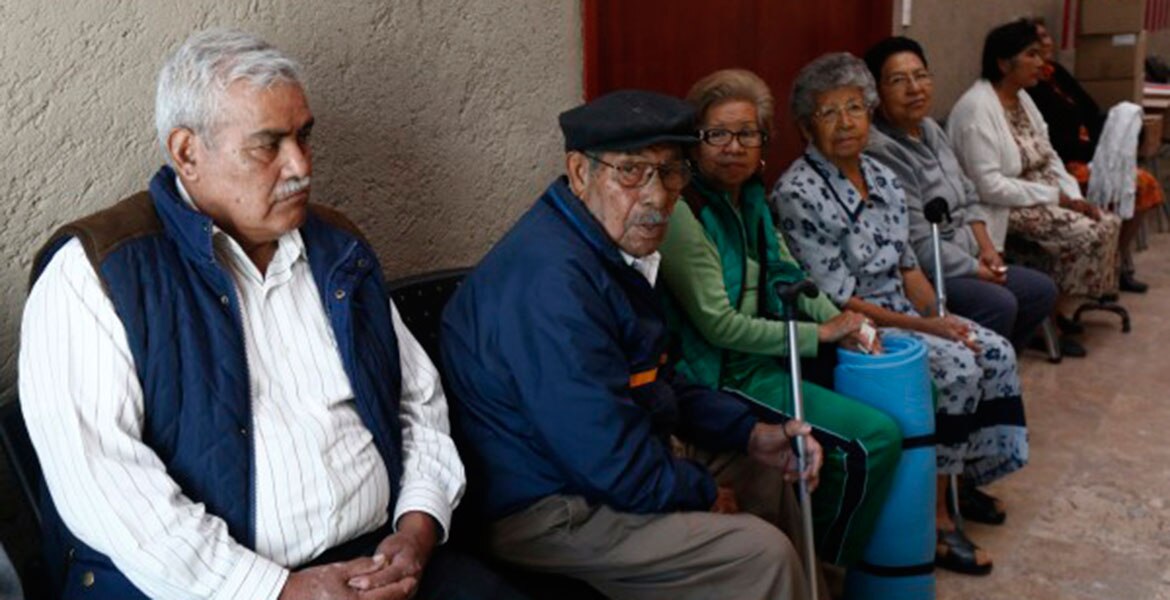 Esta prestación se otorga anualmente y suele ser muy esperada, ya que para muchos representa la posibilidad de adquirir bienes y servicios o saldar deudas. 

Foto: Producción El Universal Puebla