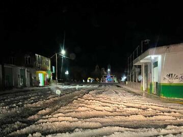 Aguanieve y granizo afectó a 320 familias poblanas