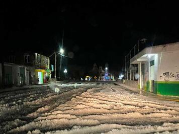 Aguanieve y granizo afectó a 320 familias poblanas