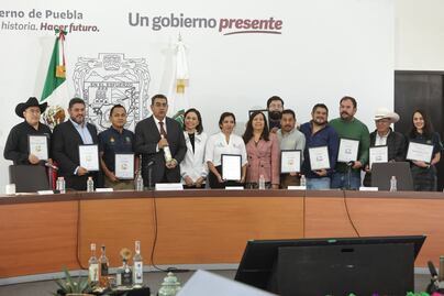 Mezcal poblano gana concurso mundial y se corona como revelación en 2023