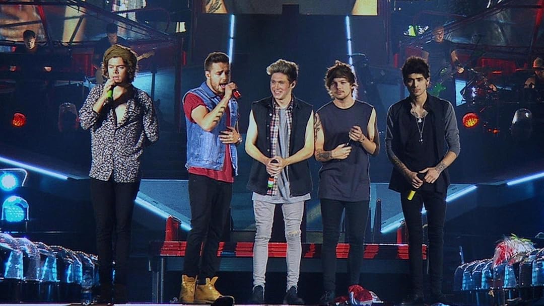 Este emotivo reencuentro entre los fans provocó una ola de peticiones en redes sociales, donde solicitaban que se volviera a proyectar el documental "One Direction: This Is Us" en las salas de cine de varios países.

Foto: Producción El Universal Puebla