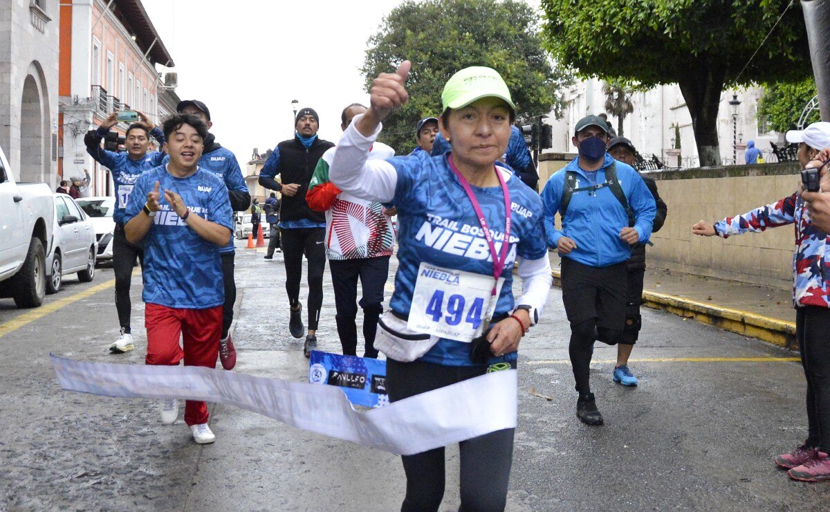Lilia Cedillo participa en el Trail Bosque de Niebla BUAP 2022