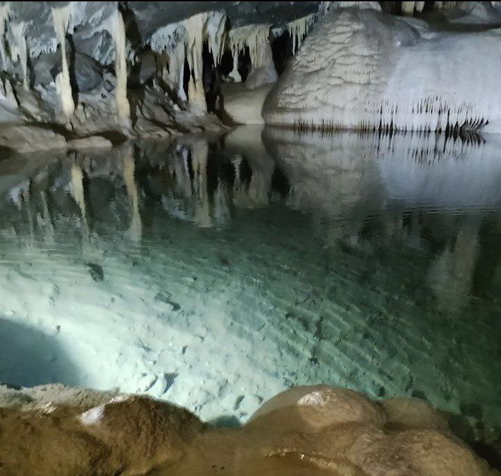 En las Grutas Karmidas podrás observar dos fenómenos naturales | Instagram Domínguez Diana 11
