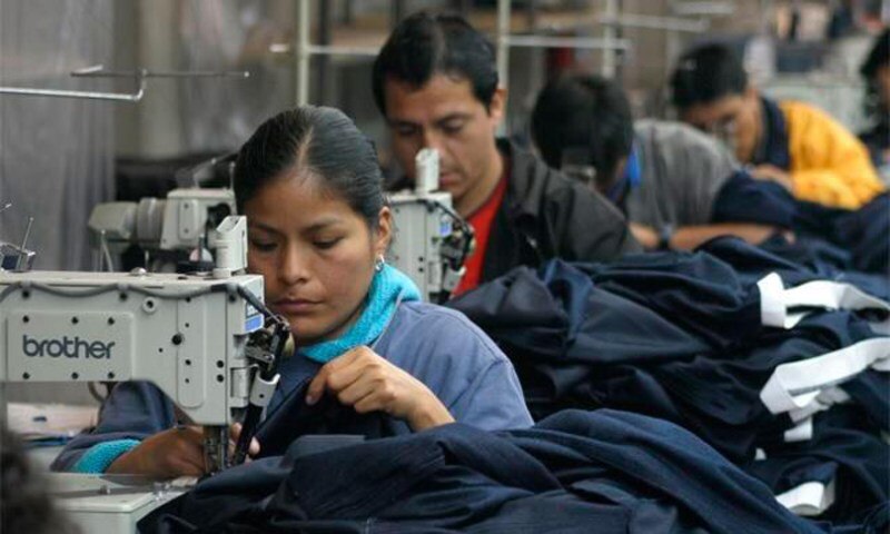 Este día es el 1 de octubre, y si los trabajadores asisten a laborar en esa fecha, recibirán una compensación económica adicional al salario normal. 

Foto: Producción El Universal Puebla